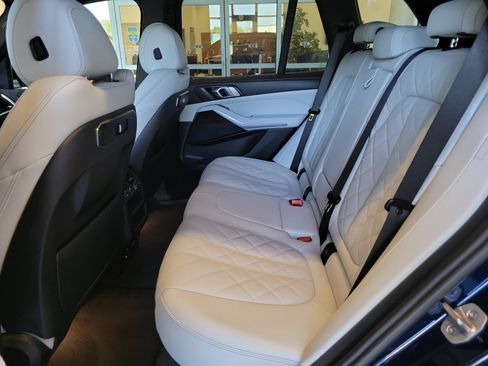 Used 2024 BMW X5 xDrive40i AWD/4WD image 16