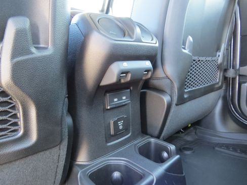 New 2025 Jeep Gladiator Rubicon image 18