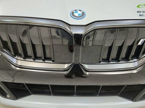 Used 2026 BMW i5 eDrive40 w/ M Sport Package RWD image 39