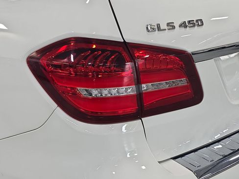 Used 2019 Mercedes-Benz GLS 450 4MATIC image 33
