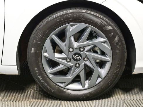 Used 2024 Hyundai Elantra SEL FWD image 36