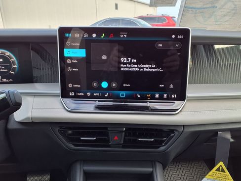 New 2026 Volkswagen Tiguan SE image 22