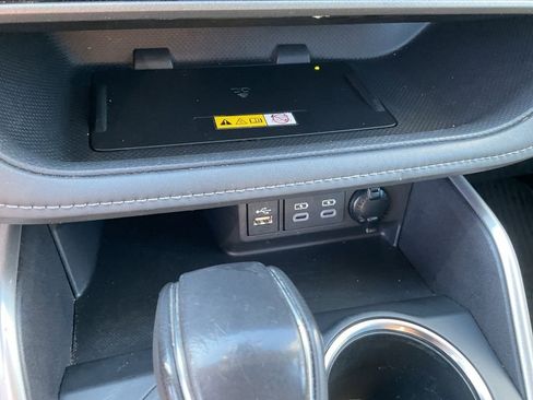 Used 2023 Toyota Highlander XLE image 13