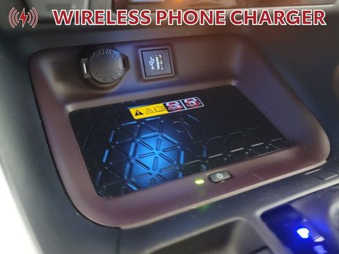 Used 2023 Toyota RAV4 Limited image 24