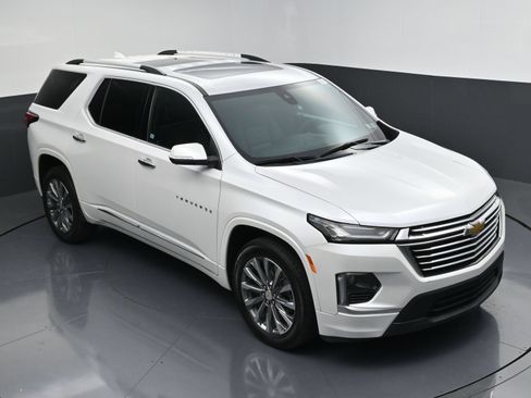Used 2023 Chevrolet Traverse Premier AWD/4WD image 55