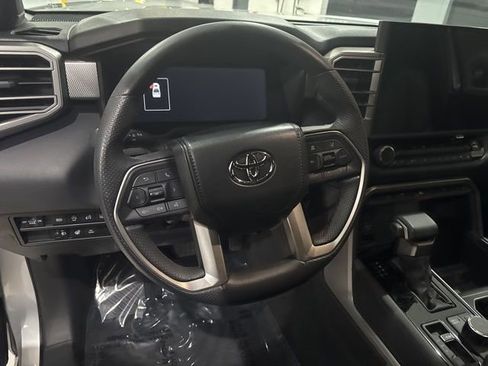 Used 2025 Toyota Tundra Limited image 31