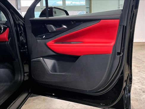 Used 2025 Chevrolet Blazer EV RS image 12