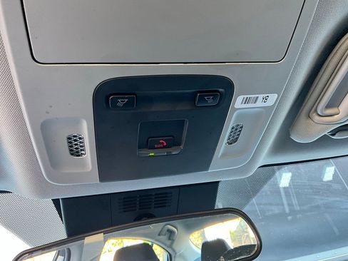 Used 2025 Toyota Camry LE image 28