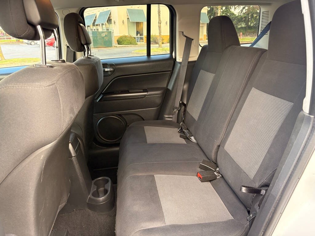 Used 2012 Jeep Patriot Latitude AWD/4WD image 16
