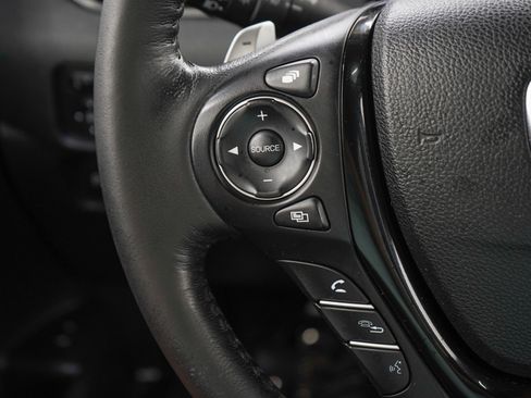 Used 2016 Honda Pilot Touring image 28