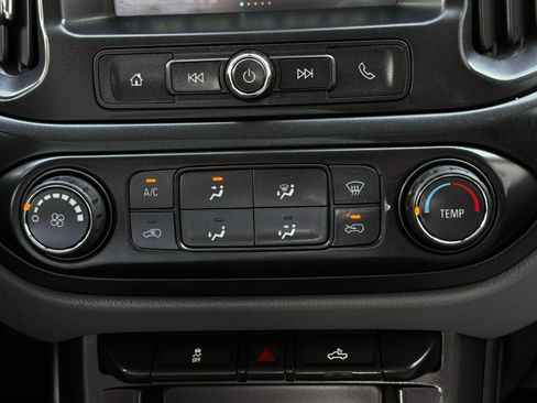 Used 2018 Chevrolet Colorado W/T w/ WT Convenience Package RWD image 33