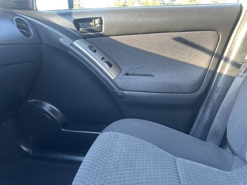 Used 2007 Toyota Matrix image 25