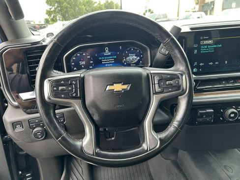 Used 2024 Chevrolet Silverado 2500 LT AWD/4WD image 9