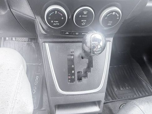 Used 2012 MAZDA MAZDA5 Grand Touring FWD image 21