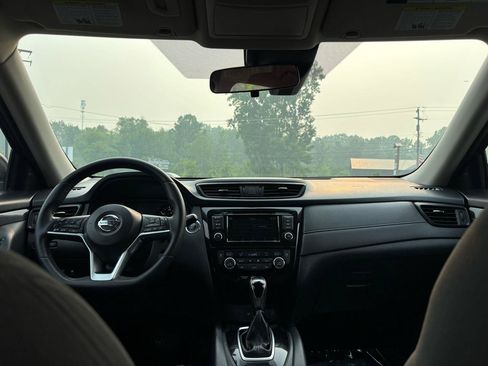 Used 2019 Nissan Rogue SV AWD/4WD image 32