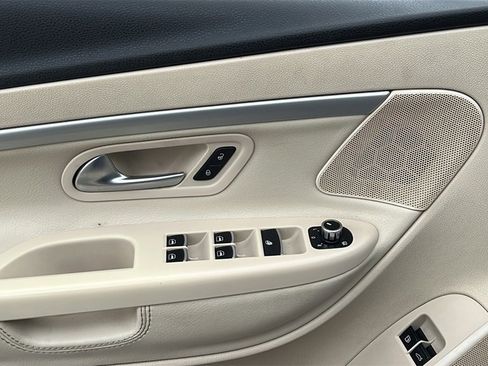 Used 2012 Volkswagen Eos Komfort image 10