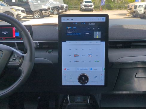 Used 2023 Ford Mustang Mach-E Premium image 19