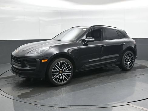Used 2022 Porsche Macan AWD/4WD image 4