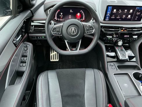 Used 2025 Acura MDX A-Spec image 3