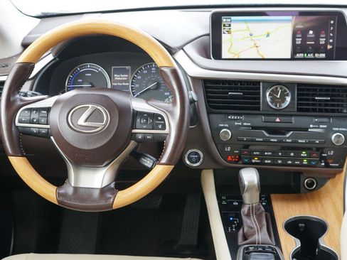 Used 2018 Lexus RX 450hL Premium w/ Premium Package AWD/4WD image 26