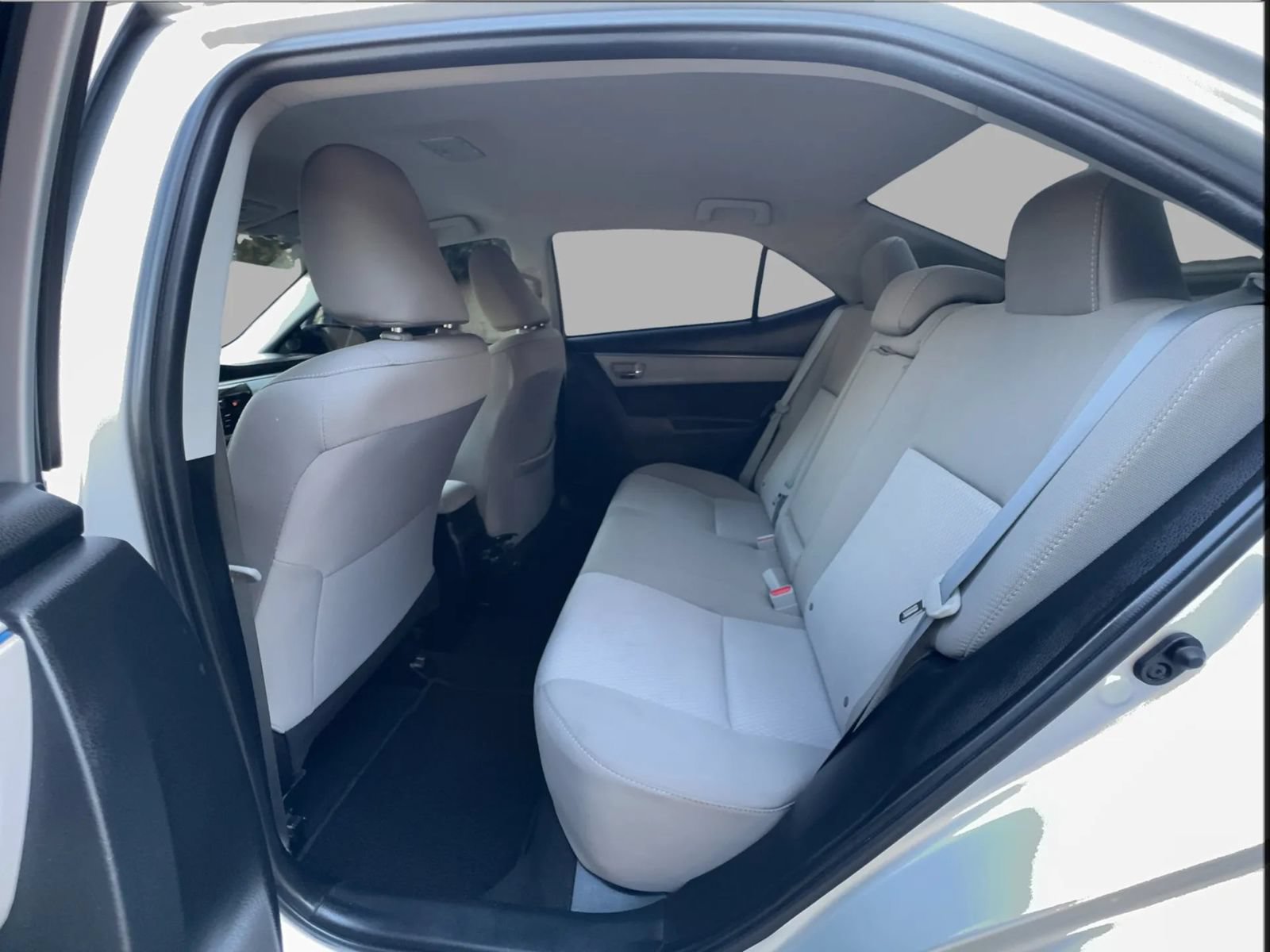 Used 2015 Toyota Corolla LE FWD image 21