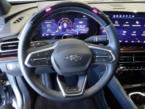 Used 2024 Chevrolet Traverse Z71 w/ Enhanced Driving Package image 13