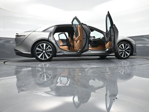 Used 2023 Lucid Air Touring image 53