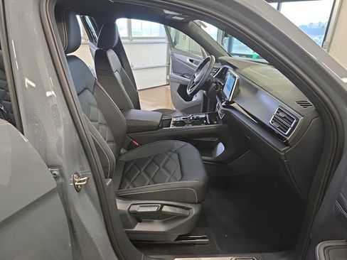 New 2026 Volkswagen Atlas Cross Sport SE AWD/4WD image 18