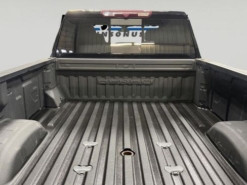 Used 2023 GMC Sierra 3500 Denali image 12