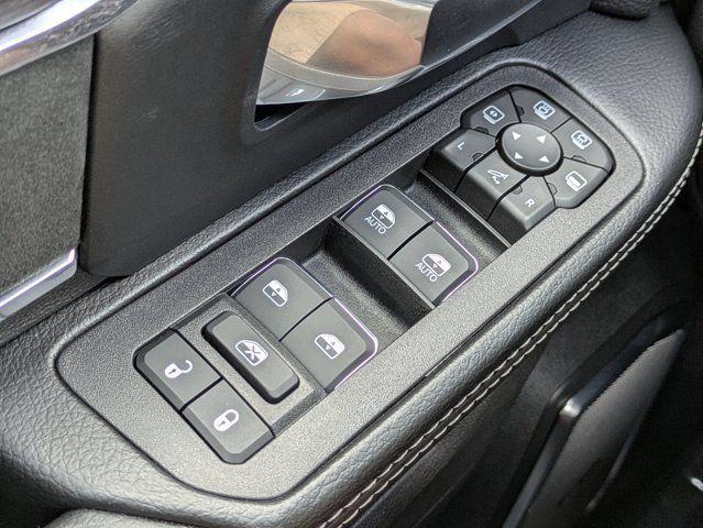 New 2026 RAM 2500 Laramie AWD/4WD image 23