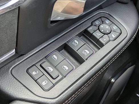 New 2026 RAM 2500 Laramie AWD/4WD image 23