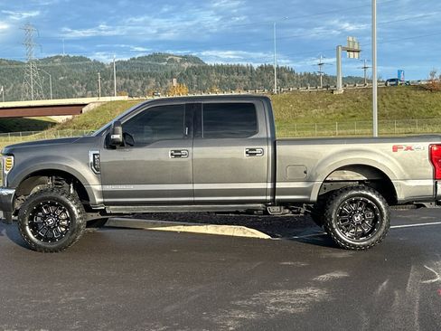Used 2018 Ford F250 Lariat w/ Lariat Ultimate Package image 6
