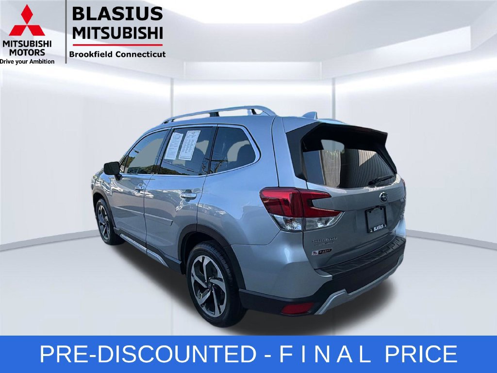 Used 2023 Subaru Forester Touring AWD/4WD image 12