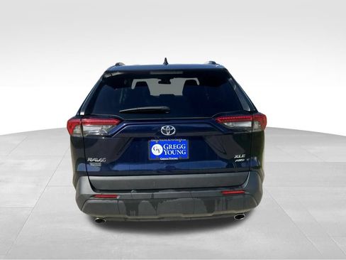 Used 2025 Toyota RAV4 XLE AWD/4WD image 9
