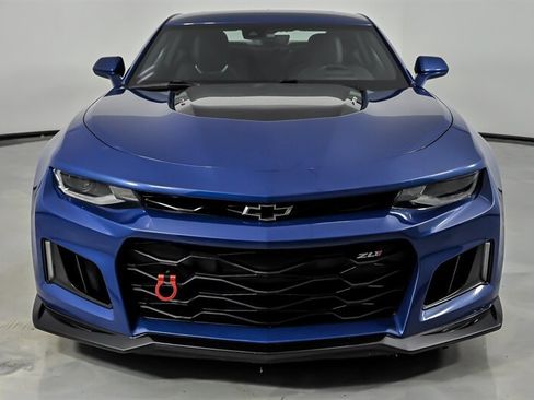 Used 2021 Chevrolet Camaro ZL1 RWD image 5