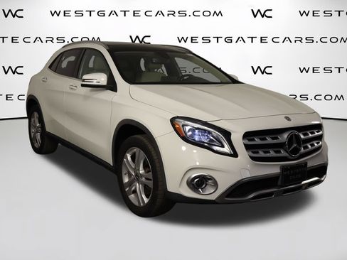 Used 2020 Mercedes-Benz GLA 250 4MATIC image 40