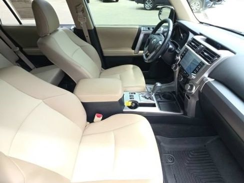 Used 2023 Toyota 4Runner SR5 Premium w/ Moonroof Package RWD image 13