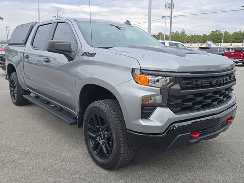 Used 2024 Chevrolet Silverado 1500 Custom Trail Boss w/ LPO, Dark Essentials Package image 7