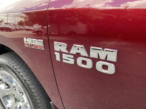 Used 2017 RAM 1500 Express RWD image 37