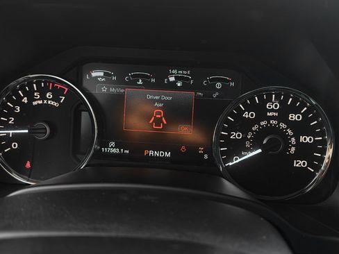 Used 2018 Ford F150 Lariat image 23