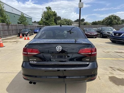 Used 2016 Volkswagen Jetta Sport FWD image 6