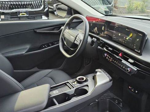 New 2025 Kia EV6 Light w/ Light LR Technology Package image 9