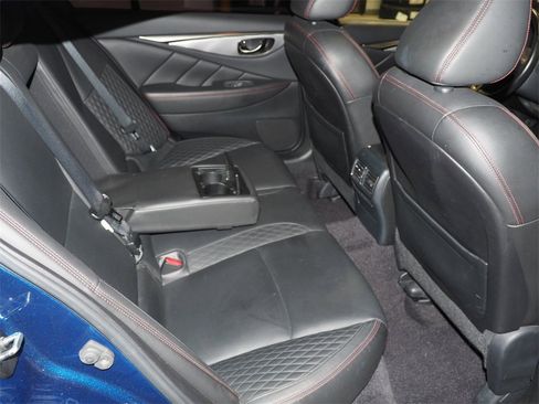 Used 2018 INFINITI Q50 Red Sport 400 w/ Carbon Fiber Package image 14