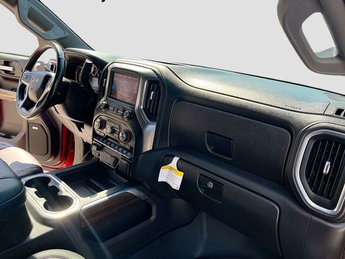 Used 2021 Chevrolet Silverado 1500 LT Trail Boss w/ Convenience Package II AWD/4WD image 30