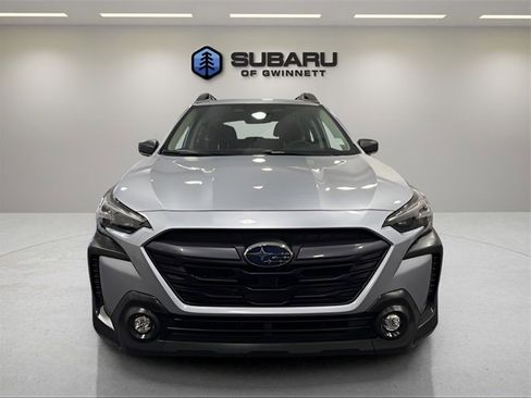 Used 2025 Subaru Outback image 8