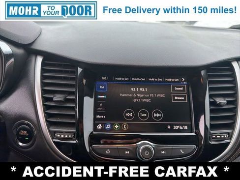Used 2020 Chevrolet Trax LT w/ LT Convenience Package image 19