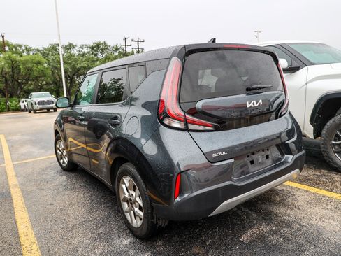 Used 2024 Kia Soul LX w/ Option Group 015 FWD image 10