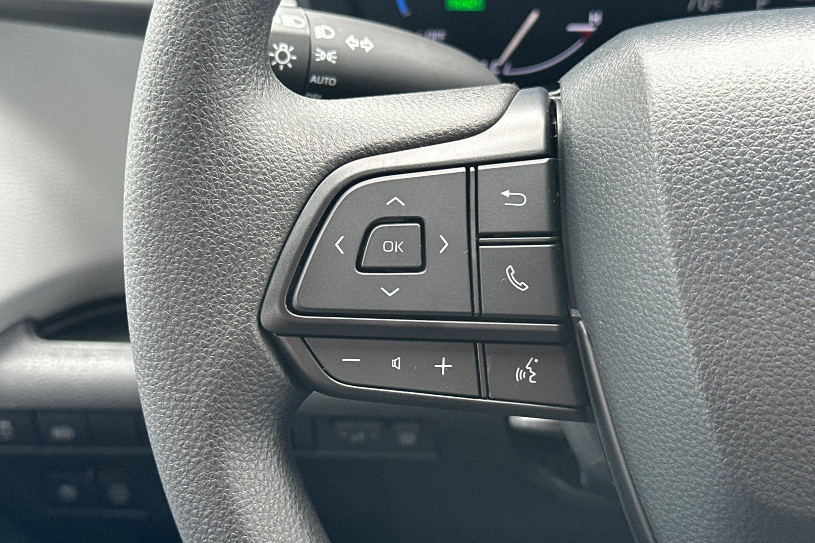 New 2026 Toyota Sienna LE FWD image 28