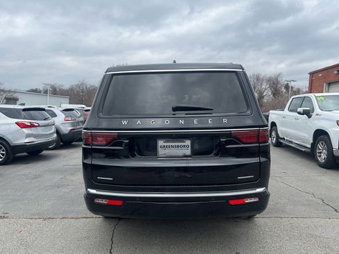 Used 2023 Jeep Wagoneer Series II w/ Premium Group I image 4