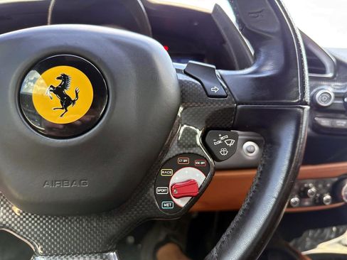 Used 2018 Ferrari 488 Spider image 35